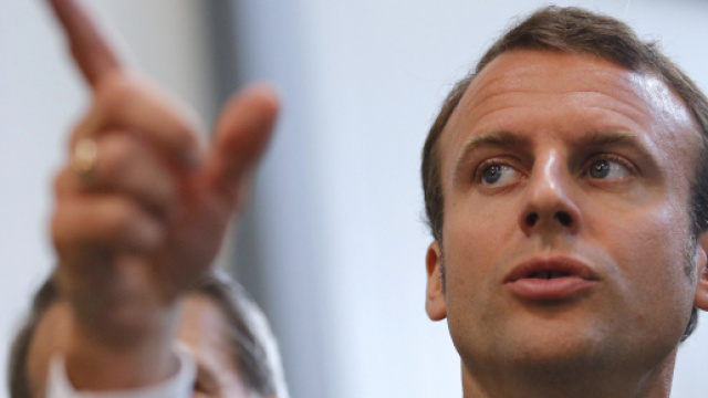 Sondage : Emmanuel Macron jug&eacute; 'comp&eacute;tent' par un tiers des Fran&ccedil;ais