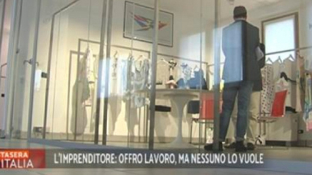 Milano, imprenditore offre lavoro ma nessuno lo vuole: "Sono 1500 &euro; al mese, 14 mensilit&agrave; e a tempo indeterminato" - TgCom 24