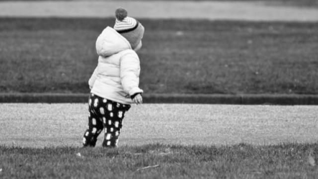 orribile tragedia che coinvolge anche due bimbe