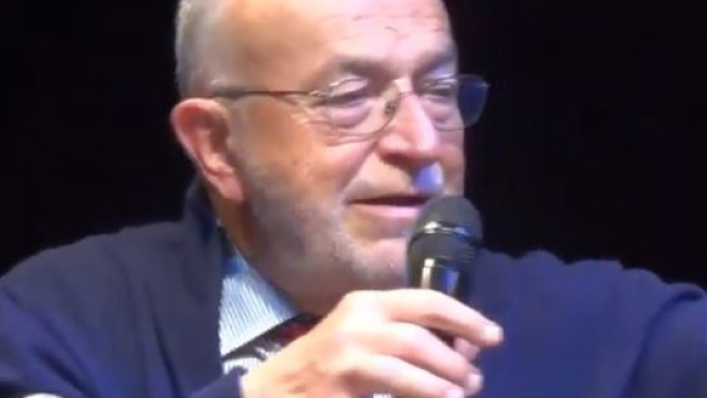 Ugo De Siervo si schiera apertamente contro la manovra