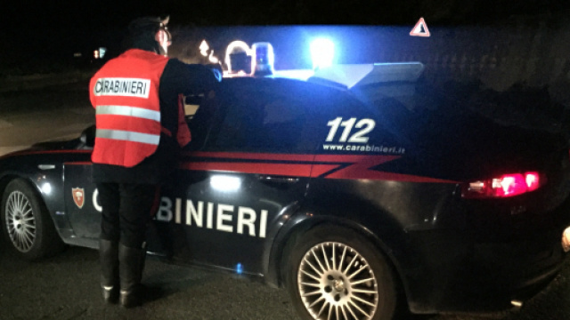 Alghero, strangola la moglie e poi si costituisce dai carabinieri