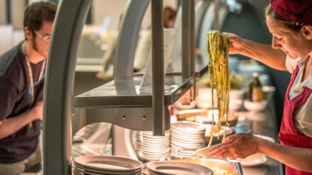 Cir food assume vari addetti nella ristorazione.