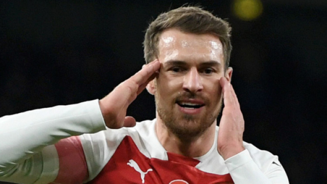La Juve sarebbe in vantaggio per Ramsey, ma occhio alla concorrenza di Real e PSG