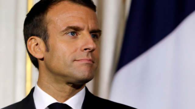 Les discr&egrave;tes vacances d'Emmanuel Macron