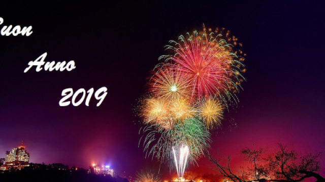 Auguri buon Capodanno: cinque 'frasette' altamente demenziali per ridere un po'