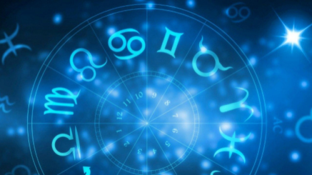 Oroscopo 1 gennaio: cambiamenti per Acquario, periodo difficile per Cancro