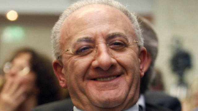 Vincenzo De Luca: 'Nel 2019 occupazione per 10.000 giovani'