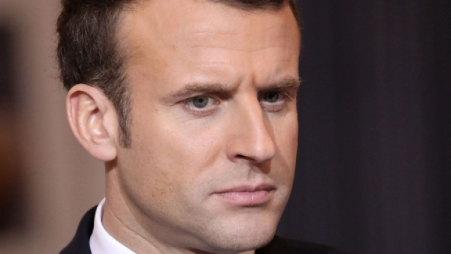 Emmanuel Macron mis &agrave; l'&eacute;preuve par le mouvement des "gilets jaunes"