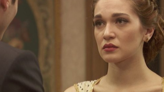 Julieta cerca di sedurre Fernando: ce la far&agrave;?