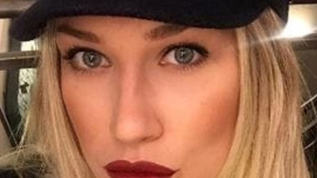 Benedetta Mazza attaccata sui social per le foto in cui ostenta la sua ricchezza.