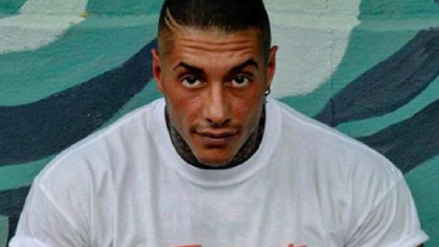 Francesco Chiofalo pubblica una foto di lui in ospedale prima dell'intervento