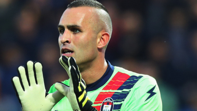 L'estremo difensore del Crotone, Alex Cordaz
