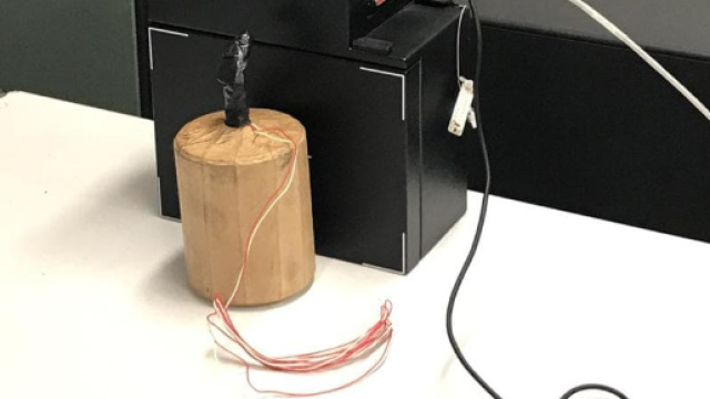 Fermato in autostrada con tre bombe in auto: scoperto per tre multe che non risultavano pagate.