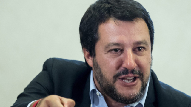 Matteo Salvini a spada tratta contro Confindustria: 'Ha taciuto per anni mentre gli italiani erano massacrati, ora ci lasci lavorare'.