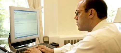 Ari Fleischer has a problem with the Twitter machine [Image via White House/Public Domain]