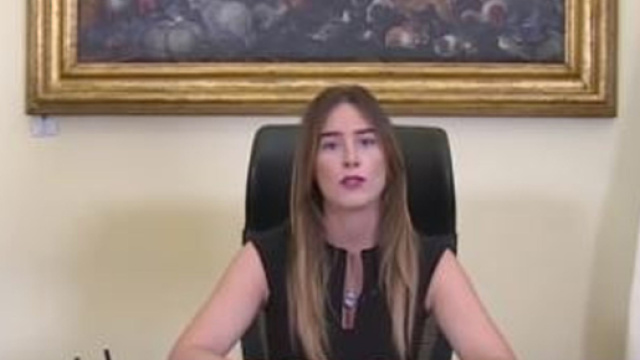 Maria Elena Boschi contro il governo
