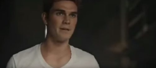 Fans react to 'Riverdale' Season 3 Episode 7. - [he World of Riverdale / YouTube screencap]