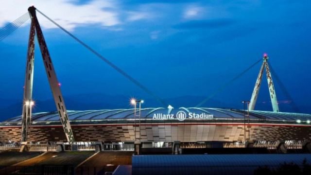 Tifosi dell'Inter devastano settore ospiti al termine del derby d'Italia.