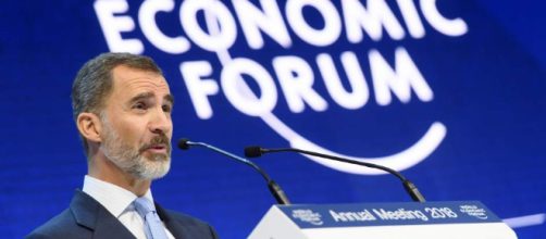 Felipe VI insta en Davos a respetar la Constituci&oacute;n porque "no es ... - 20minutos.es