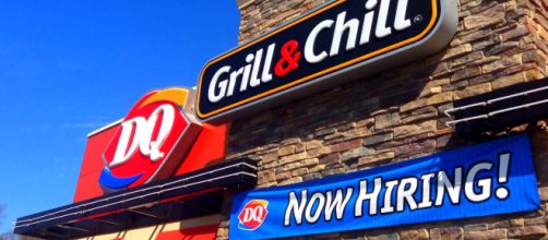 Now hiring sign - flickr/Mike Mozart