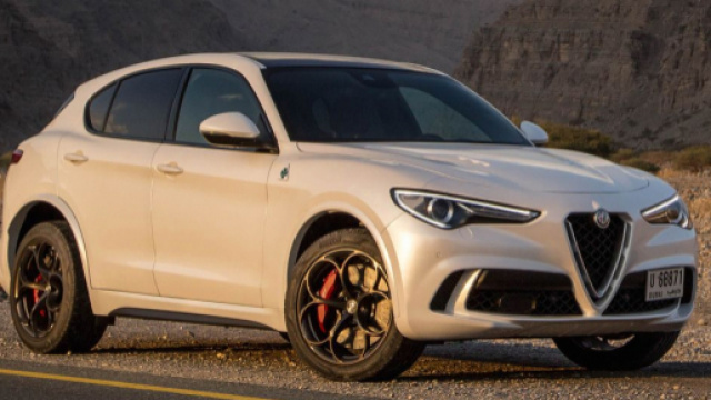 Alfa Romeo Stelvio nella versione Quadrifoglio - carthrottle.com