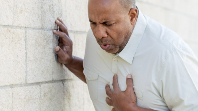 Existem 9 sintomas do infarto que voc&ecirc; n&atilde;o conhecia. Entenda! - com.br