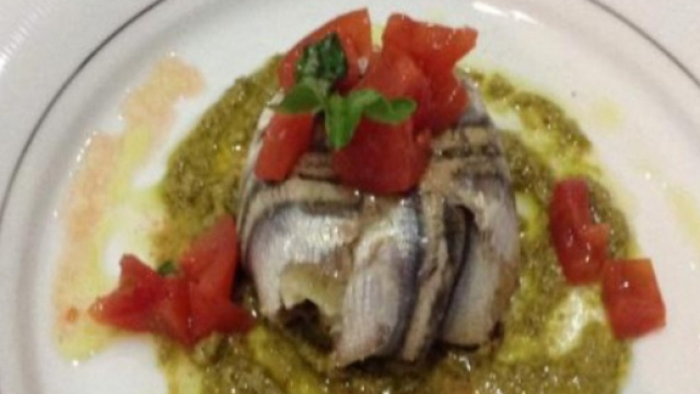 Tortino di alici ripieno alla mediterranea