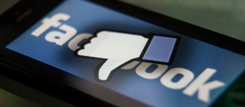 Facebook looks to be testing comment downvotes - (Image Credit: mashable/Youtube)