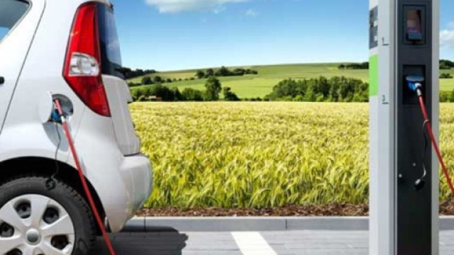 Auto elettriche: scopriamo come ci si sta muovendo verso il cambiamento In Europa