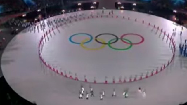 Un momento della cerimonia d'apertura delle Olimpiadi invernali