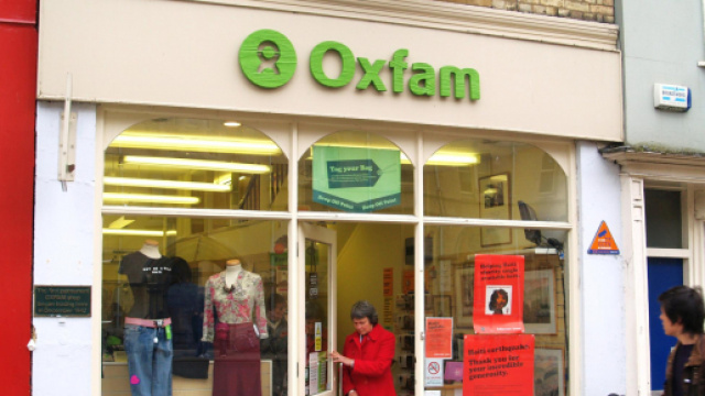 Stupri e molestie, lo scandalo travolge i vertici di Oxfam