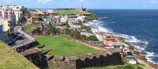 Old San Juan facing El Morro (Image credit &ndash; Mmccalpin, Wikimedia Commons)