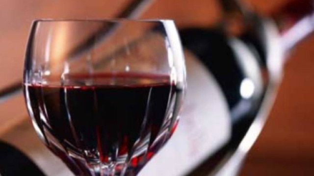 Due bicchieri di vino rosso al giorno tolgono il diabete di torno?