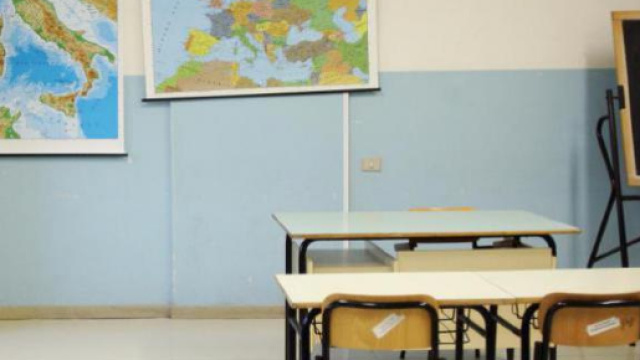 Il vicepreside della scuola media Murialdo di Foggia &egrave; stato picchiato dal padre di un alunno.