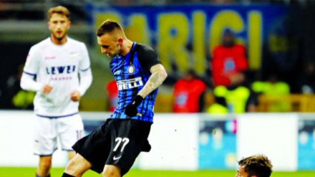 Serie A: Inter, Brozovic 'stecca' ancora, si scatena il web, multa in vista?