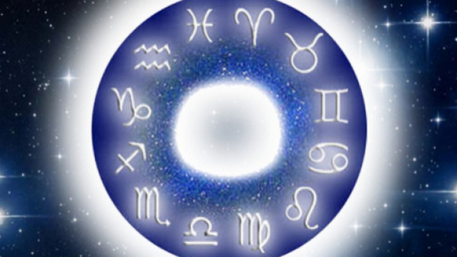 Oroscopo di domani 16 febbraio: venerd&igrave; al 'top' per i Pesci