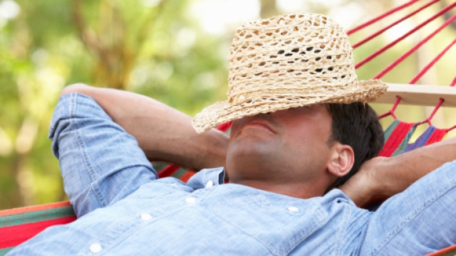 La pennichella non fa riguadagnare il sonno perso, lo dice la scienza