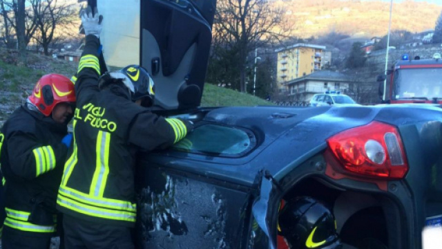 Calabria, muore giovane ragazza in un sinistro. (foto di repertorio)