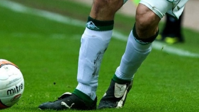 Calciatore professionista dice addio al calcio a soli 26 anni