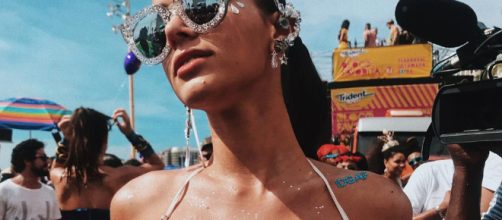 Bruna Marquezine ganha apoio de mulheres