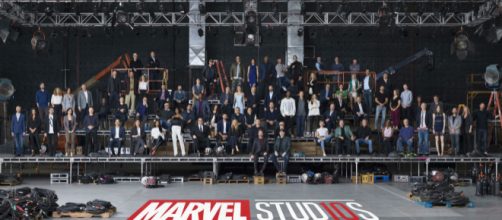 Epic photo of Marvel cast and creators. - [EW / YouTube screencap]