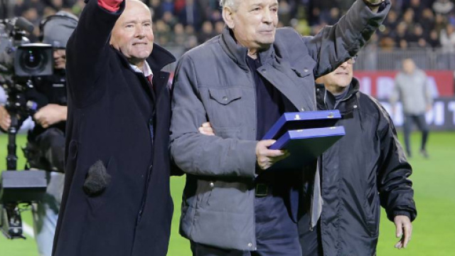 Cagliari: Gigi Riva riceve il Collare d'Oro del Coni al Sant'Elia ... - corriere.it