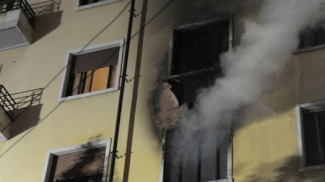 Fiamme in un palazzo a Milano: morta 98enne | Il Mattino - ilmattino.it