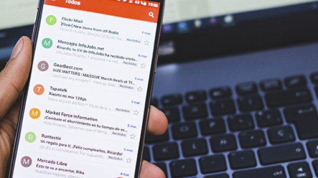 Gmail Go: versione 'leggera' della app per smartphone meno prestazionali.