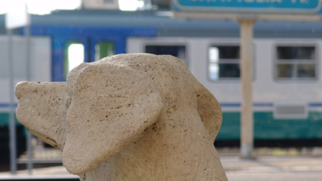 La statua dedicata a Lampo cos&igrave; come appare oggi