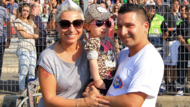 Bea, la mamma e il pap&agrave; alla Partita del Cuore