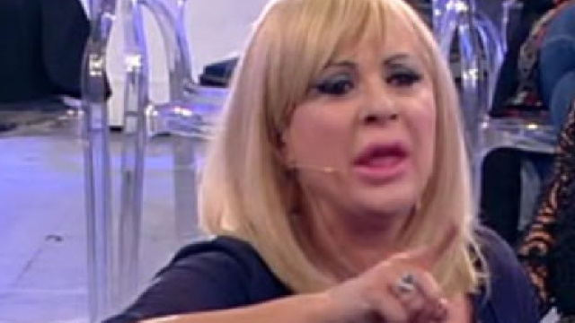 Gossip Uomini e donne, Tina lascia il marito