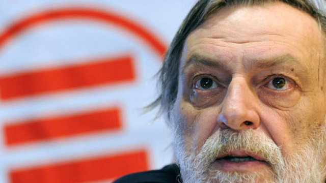 In alto, Gino Strada, fondatore di Emergency