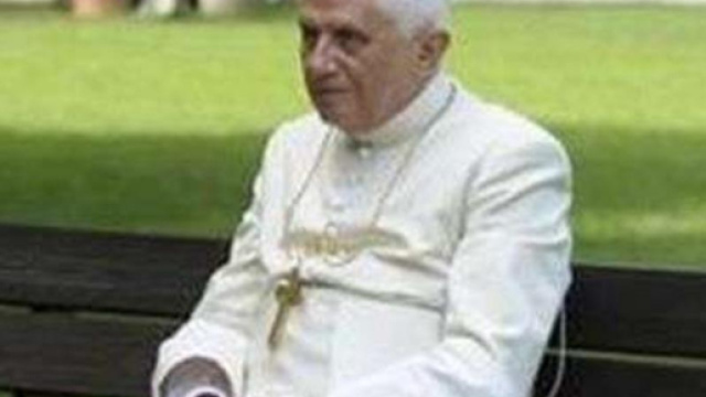 Joseph Ratzinger &egrave; malato: ecco che cos'ha