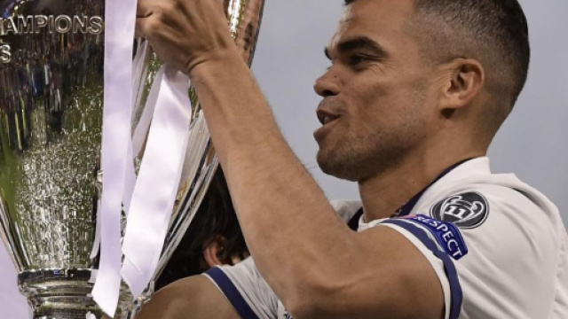 Le Paris Saint-Germain est-il pr&ecirc;t &agrave; recruter le d&eacute;fenseur Pepe ?